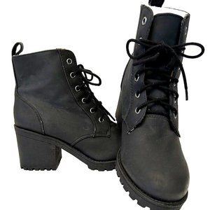 New Divided Brand Boot Womans 8.5 Black Leather Sherpa Lined 40 EUR Clunky Heel